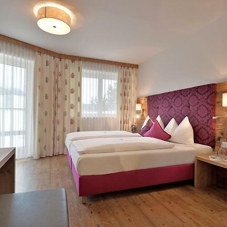 Hotel Tiroler Stuben Worgl Bagian luar foto