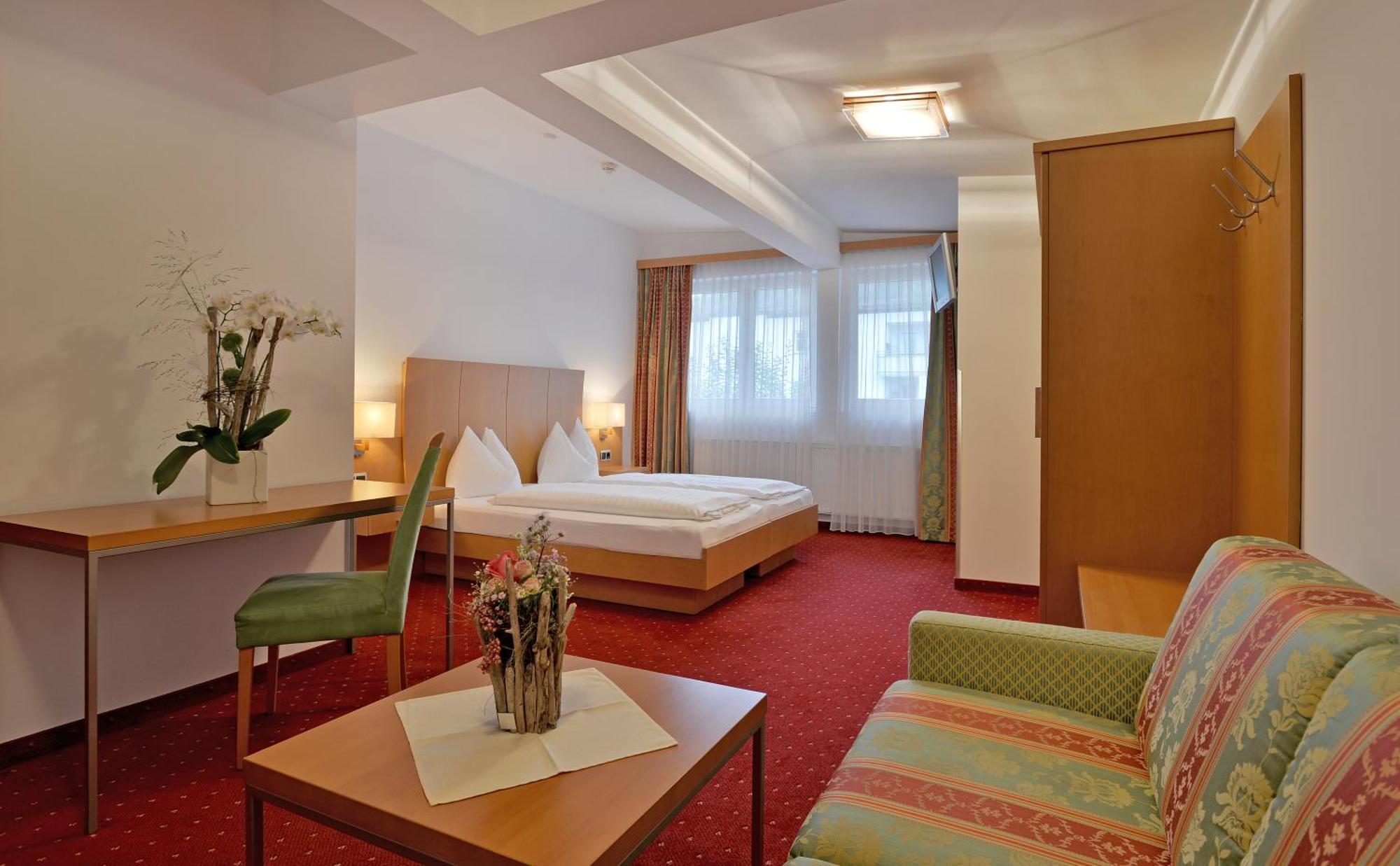 Hotel Tiroler Stuben Worgl Ruang foto