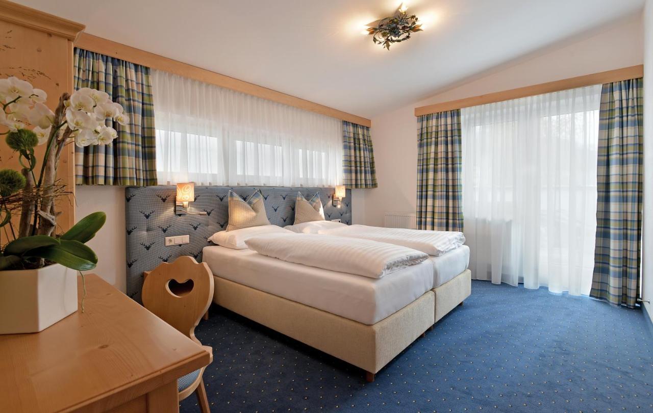 Hotel Tiroler Stuben Worgl Bagian luar foto