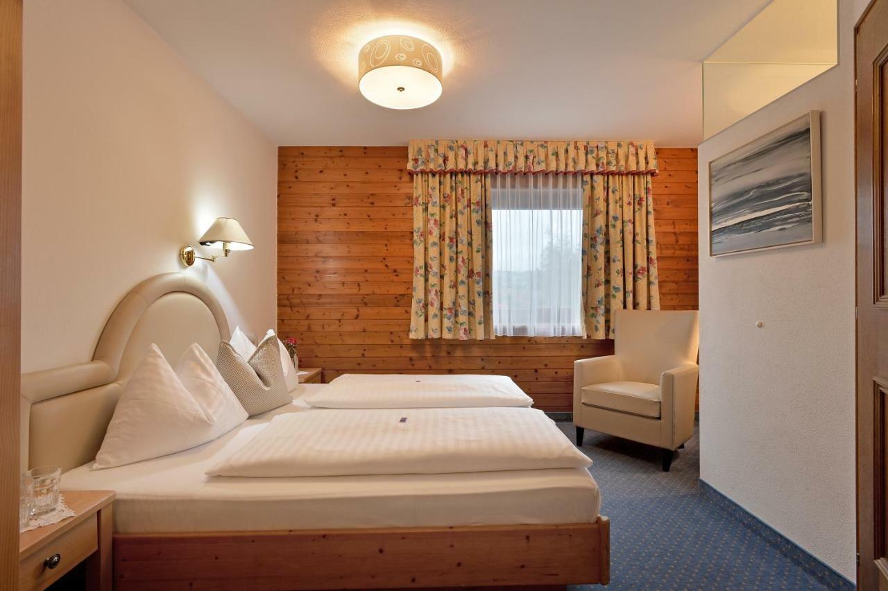 Hotel Tiroler Stuben Worgl Bagian luar foto